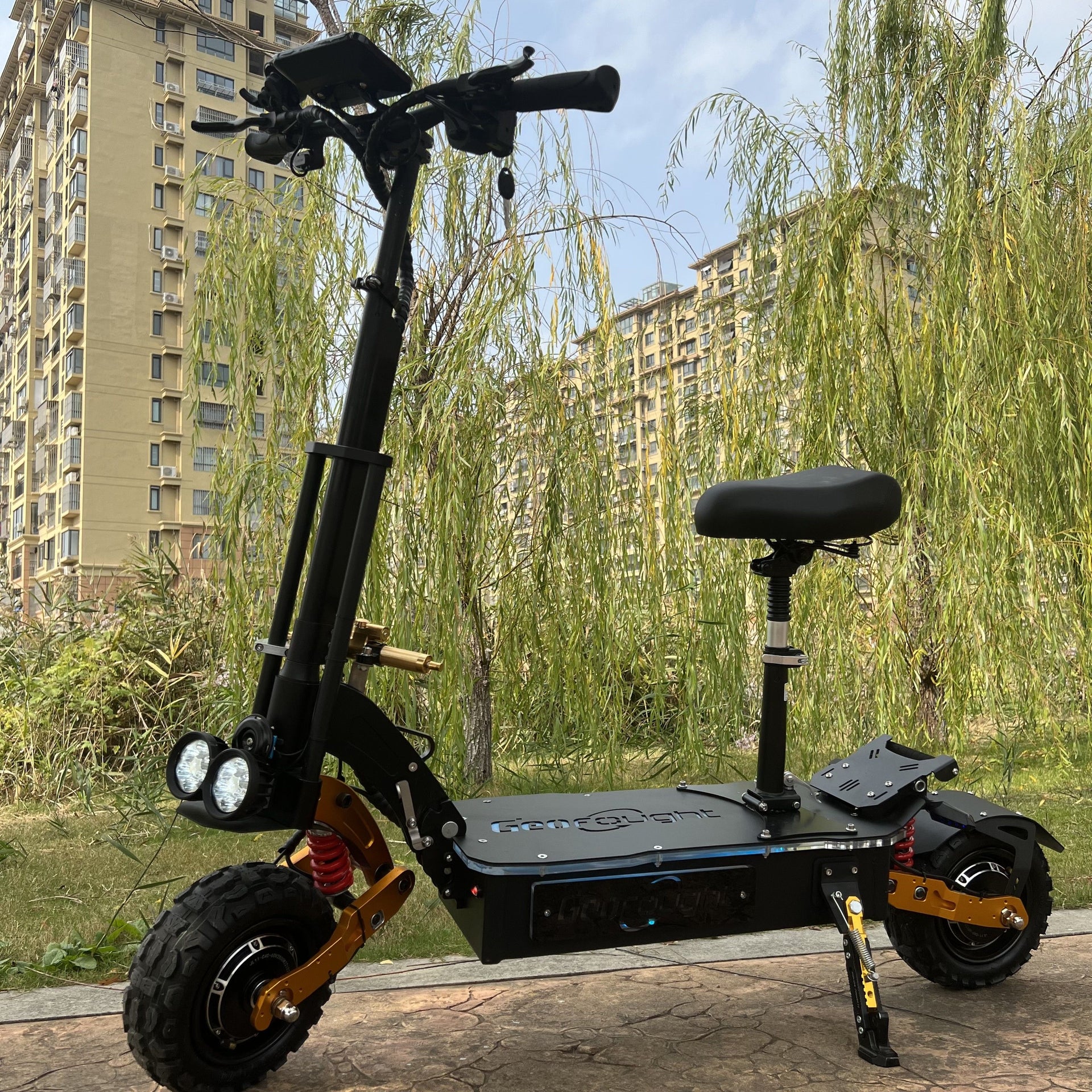 11inch dual motor electric scooter G6 60v6000w top speed 70-85kmh